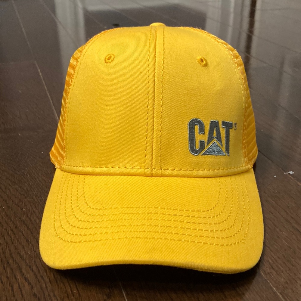Caterpillar adjustable trucker hat New